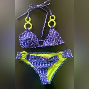 Victoria’s Secret 2 piece bikini. 👙